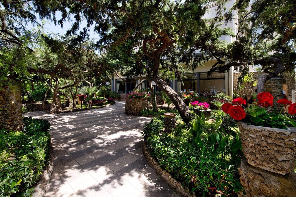 Hotel I Ginepri Marina di Castagneto Carducci Exterior photo